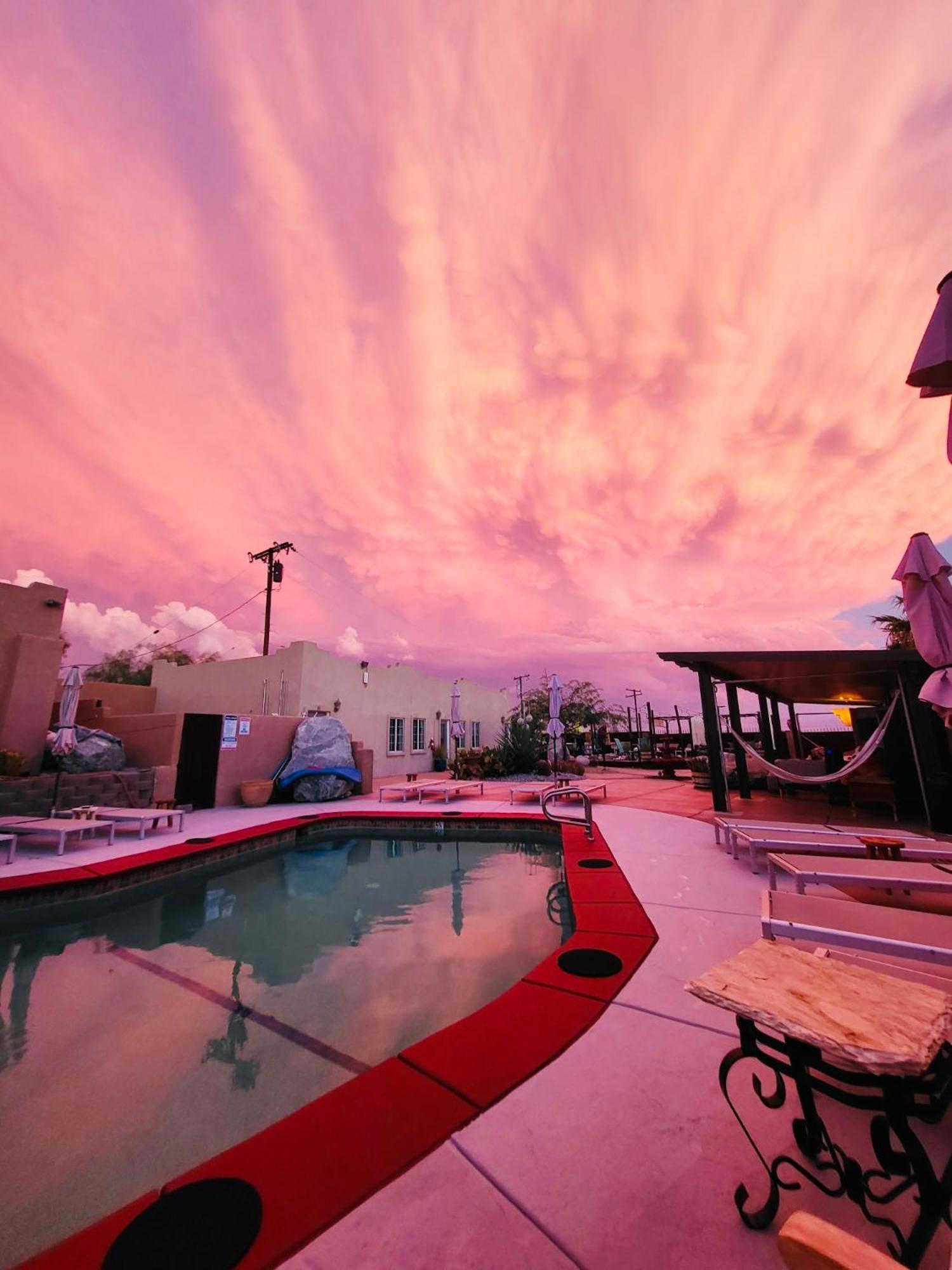 Hotel Mi Kasa Hot Springs 420,adults Only, Clothing Optional