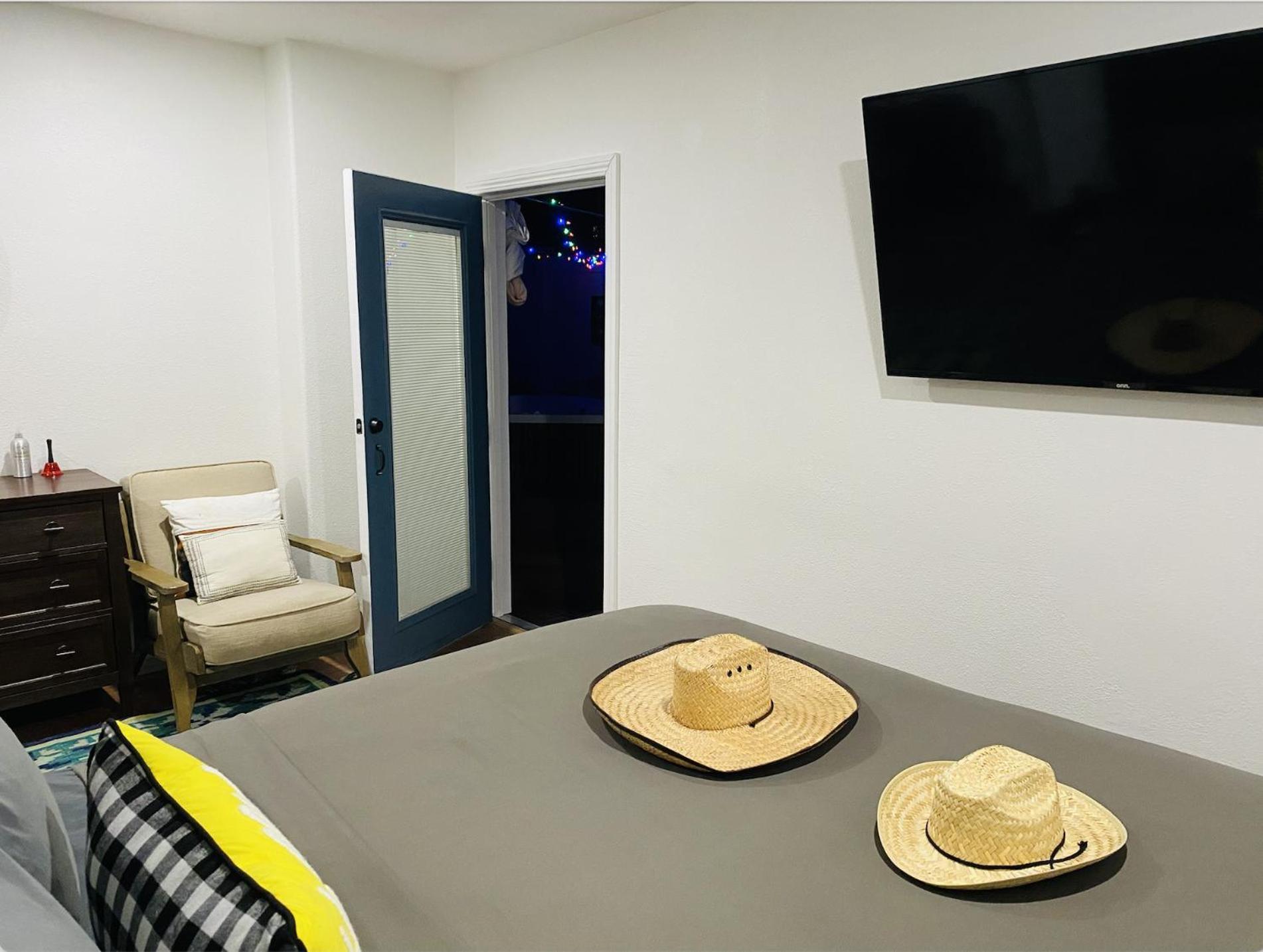 Mi Kasa Hot Springs 420,adults Only, Clothing Optional Hotel