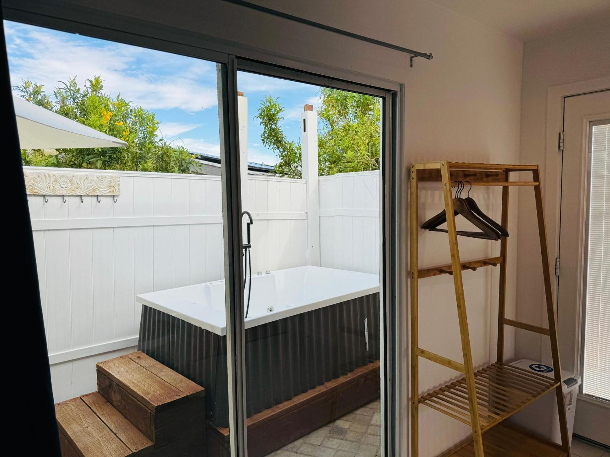Mi Kasa Hot Springs 420,adults Only, Clothing Optional Hotel