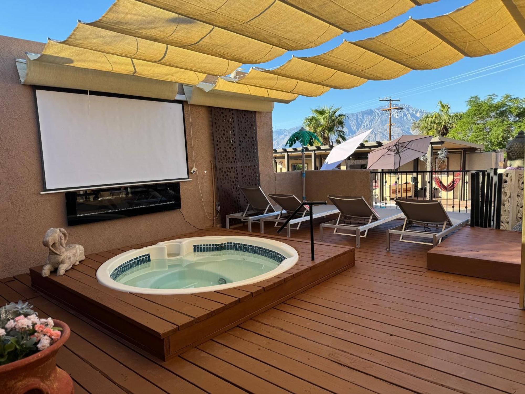 Mi Kasa Hot Springs 420,adults Only, Clothing Optional